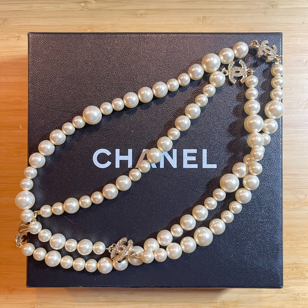 Authentic Chanel pearl necklace